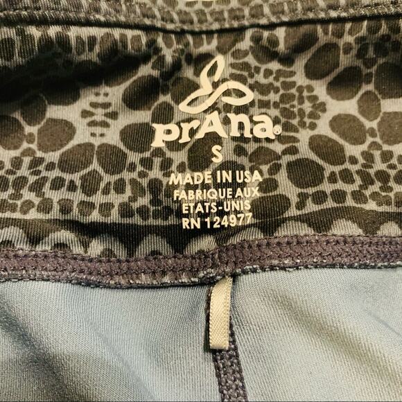 Prana Womens black and gray pattern cropped legging Small - Picture 7 of 7